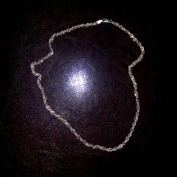 Silver chain - Picture 1 of 4